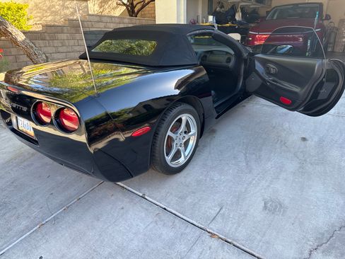 Used 2003 Chevrolet Corvette Convertible w/ Preferred Equipment Group1 RWD image 6