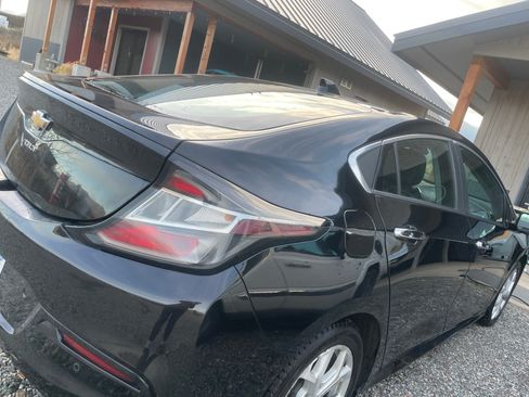 Used 2017 Chevrolet Volt Premier w/ Driver Confidence II Package image 11