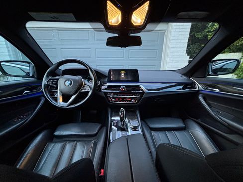 Used 2018 BMW 530e RWD image 22