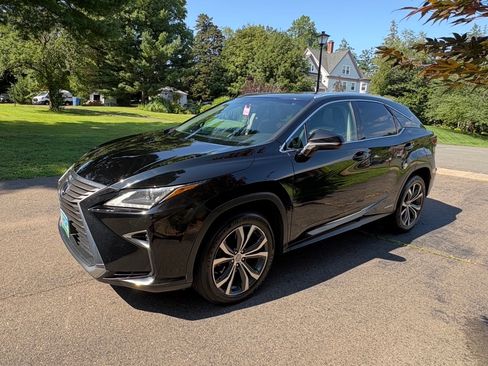 Used 2016 Lexus RX 450h AWD w/ Accessory Package image 4