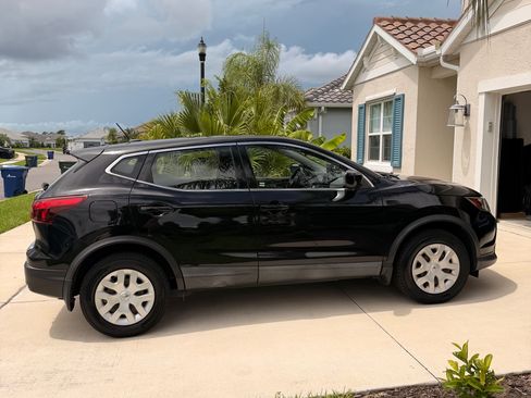 Used 2019 Nissan Rogue Sport S FWD image 18