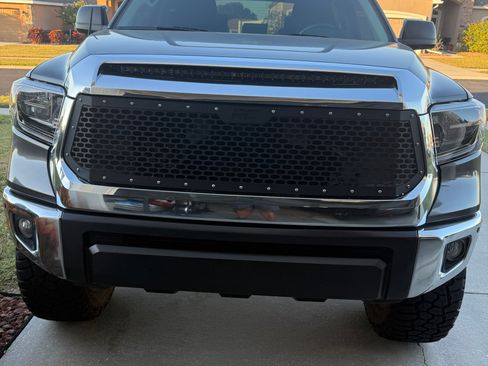 Used 2016 Toyota Tundra SR5 image 6