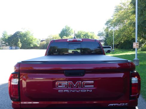 Used 2023 GMC Canyon AT4X image 12