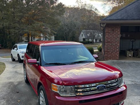 Used 2011 Ford Flex SEL w/ Rapid Spec Order Code image 4