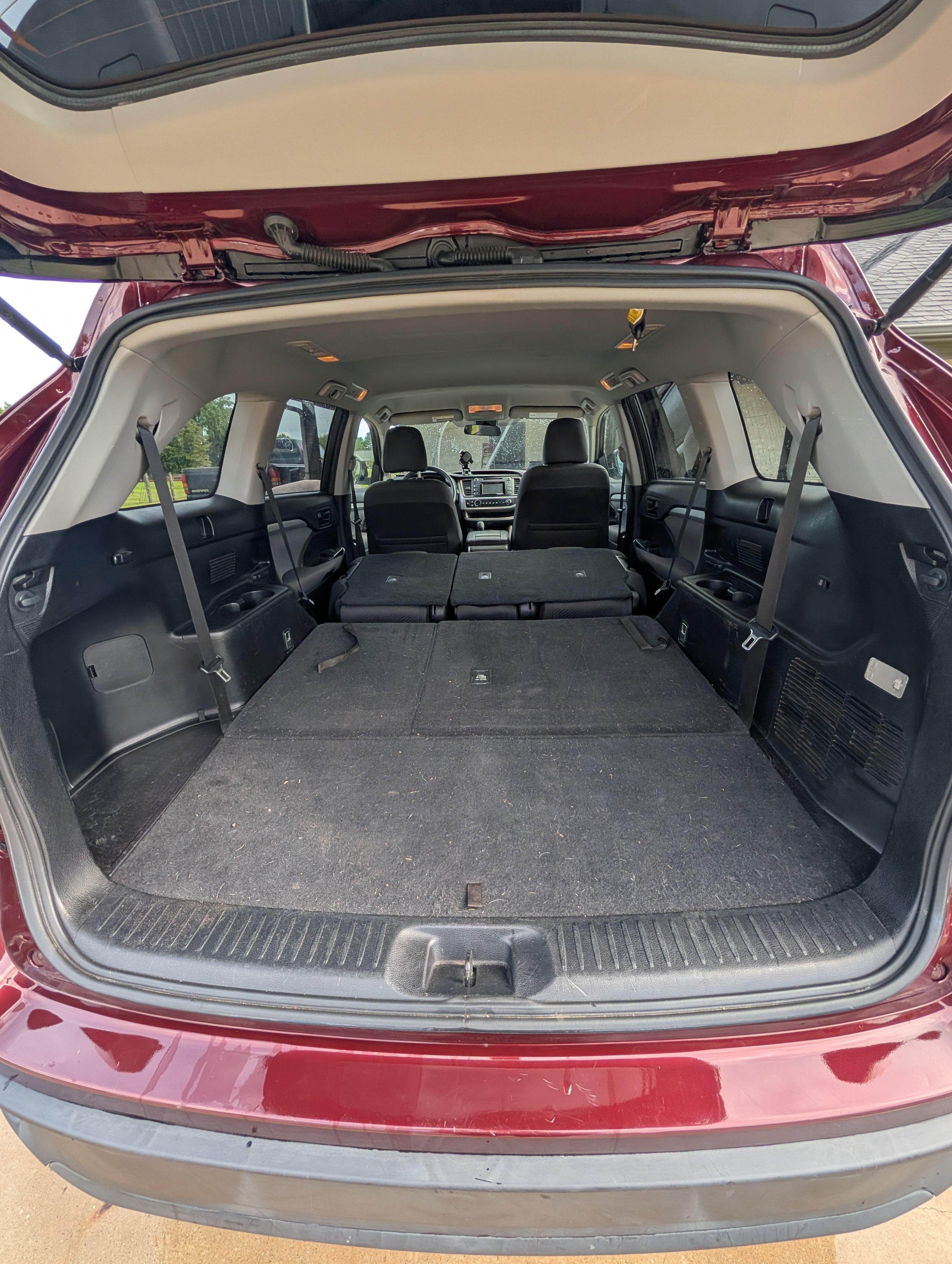 Used 2017 Toyota Highlander LE FWD image 6
