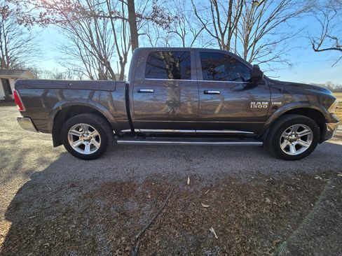 Used 2016 RAM 1500 Limited image 5