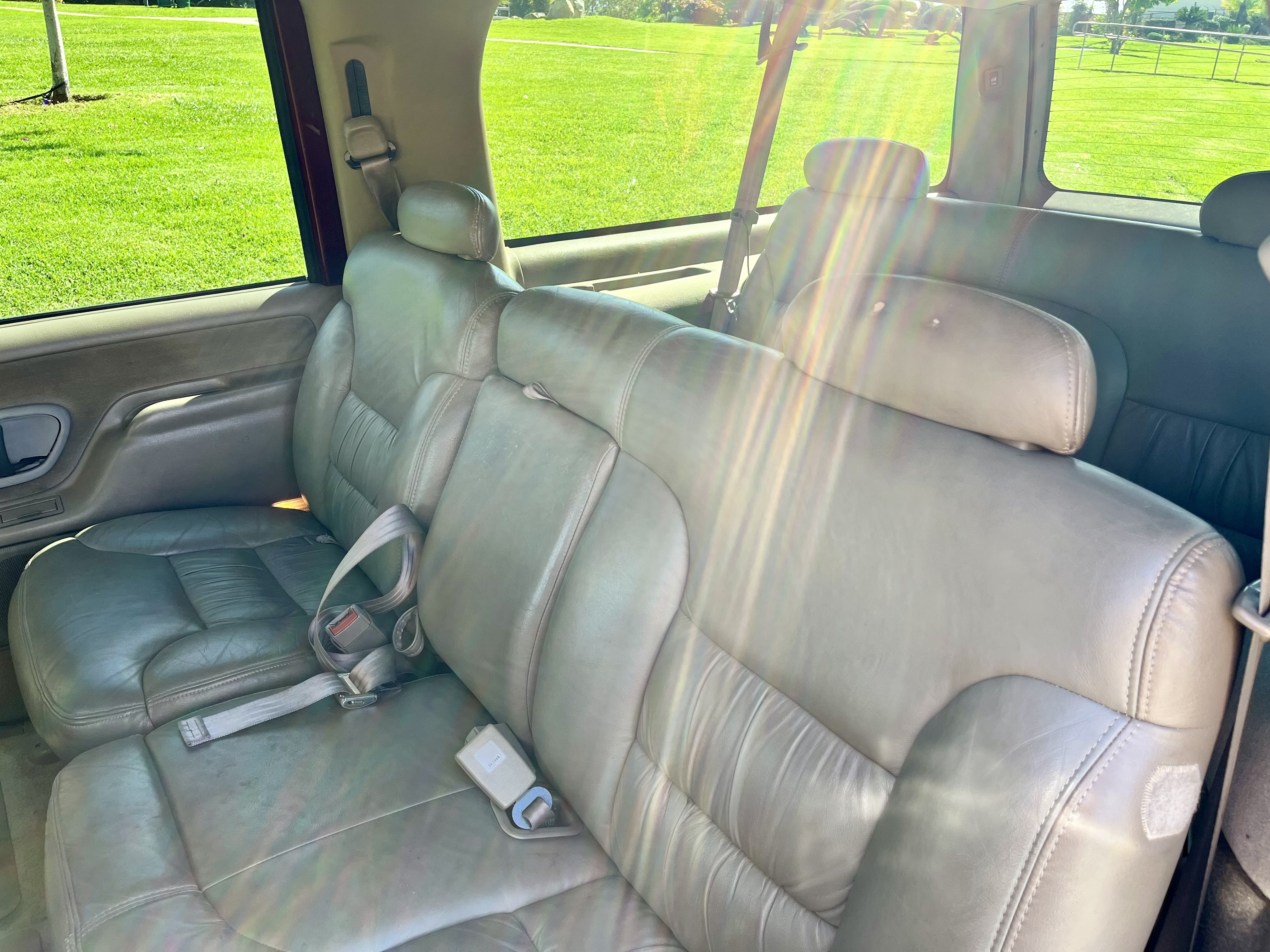 Used 1998 Chevrolet Suburban 2WD w/ Preferred Equipment Group 3 image 10