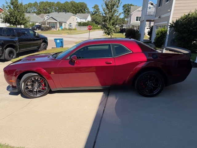 Used 2022 Dodge Challenger R/T Scat Pack RWD image 4