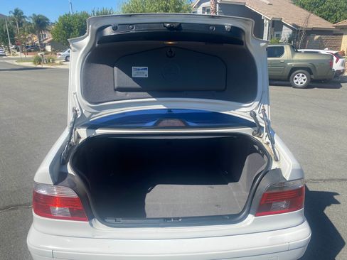 Used 2001 BMW 530i Sedan image 16