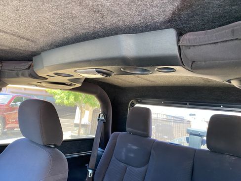 Used 2013 Jeep Wrangler Sport w/ Connectivity Group AWD/4WD image 12