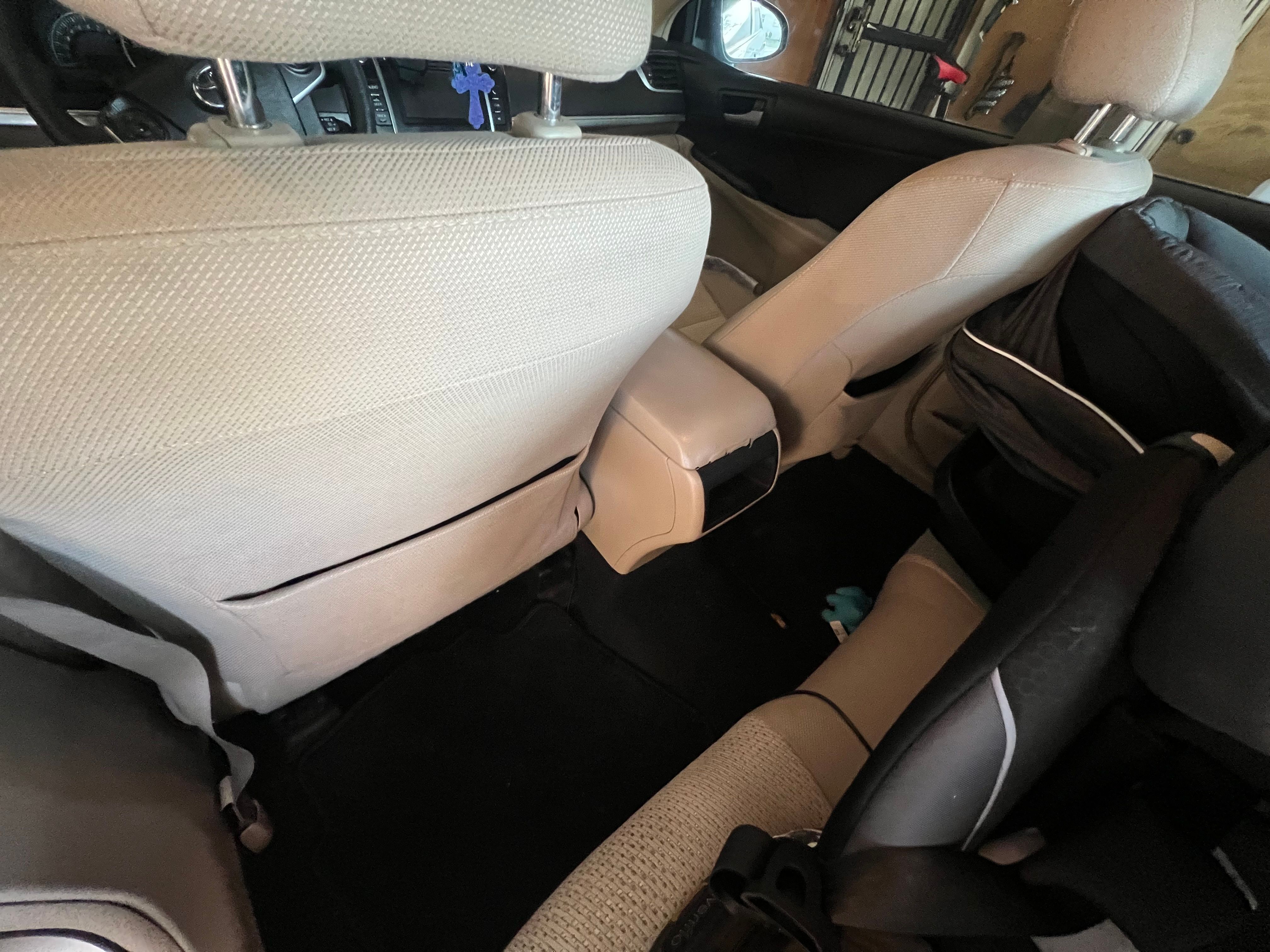 Used 2013 Toyota Camry LE FWD image 6