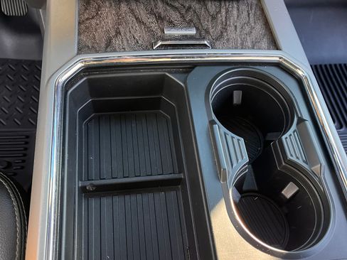 Used 2017 Ford F250 Lariat w/ Lariat Value Package image 15