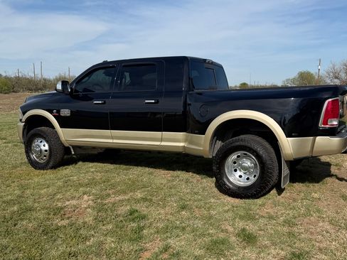 Used 2014 RAM 3500 Laramie Longhorn image 4