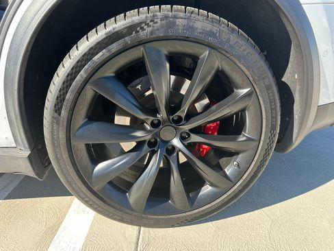 Used 2016 Tesla Model X P90D image 14