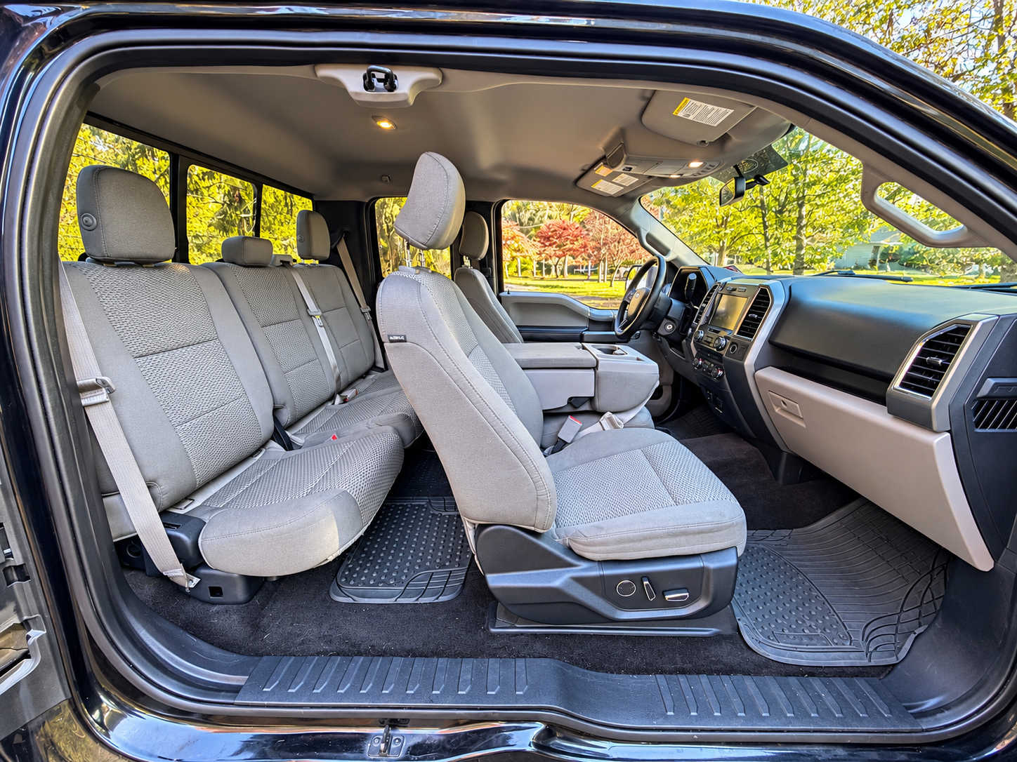 Used 2015 Ford F150 XLT w/ Equipment Group 302A Luxury AWD/4WD image 14