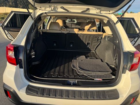 Used 2018 Subaru Outback 3.6R Limited image 12