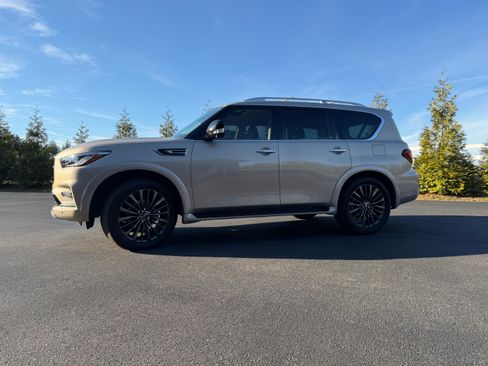 Used 2021 INFINITI QX80 Premium Select w/ Cargo Package image 5