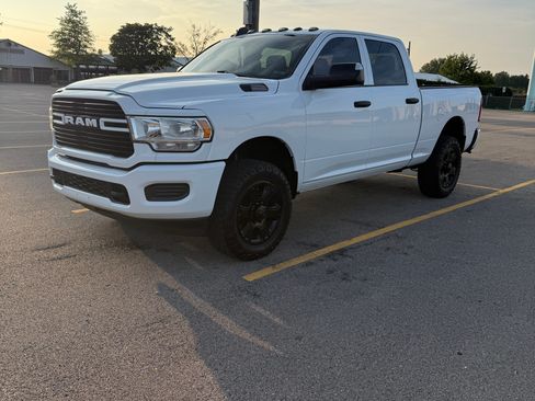 Used 2020 RAM 2500 Tradesman AWD/4WD image 2