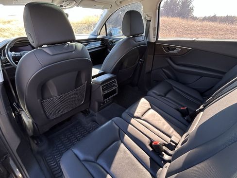 Used 2020 Audi Q7 3.0T Prestige w/ Prestige Package image 18