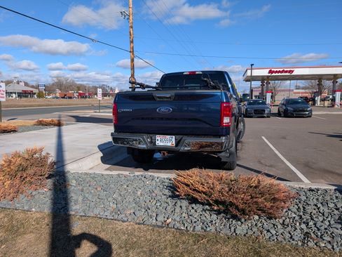 Used 2015 Ford F150 XLT w/ Equipment Group 302A Luxury image 8