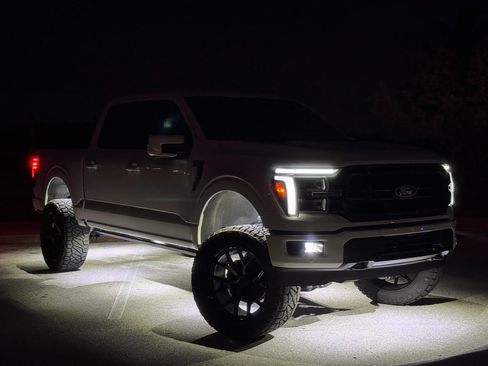 Used 2025 Ford F150 Lariat w/ Equipment Group 502A High image 26