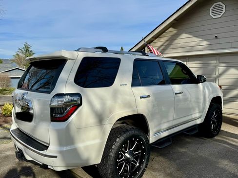 Used 2021 Toyota 4Runner Limited image 2