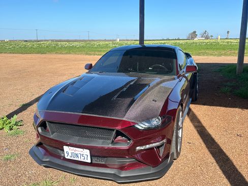 Used 2018 Ford Mustang GT Premium w/ Equipment Group 401A image 5