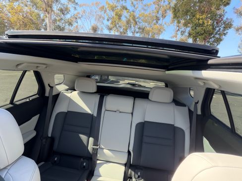 Used 2025 Honda Prologue Elite image 11