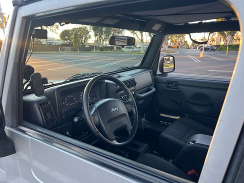 Used 2005 Jeep Wrangler Sport image 11