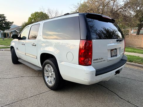 Used 2011 GMC Yukon XL SLT w/ Texas Edition image 5