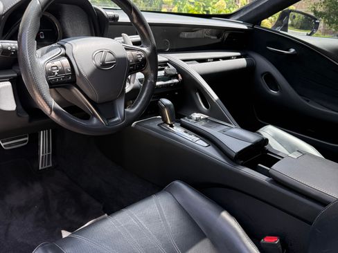 Used 2018 Lexus LC 500 Coupe w/ Touring Package RWD image 20