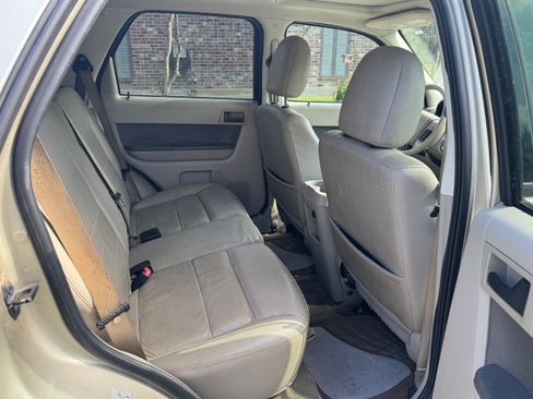 Used 2010 Ford Escape XLT FWD image 11