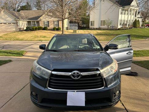 Used 2016 Toyota Highlander XLE image 4