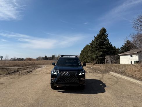 Used 2022 Lexus GX 460 w/ Black Line Special Edition image 4