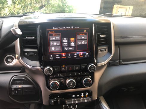 Used 2020 RAM 2500 Laramie AWD/4WD image 9