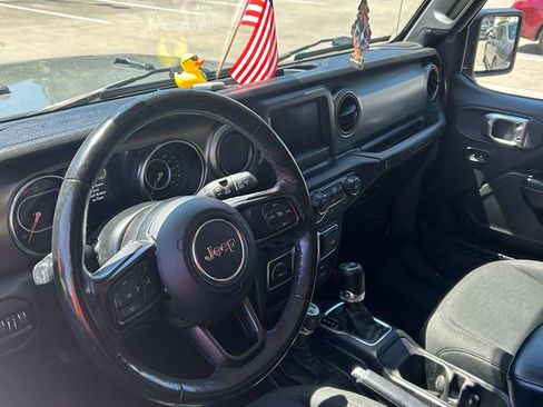 Used 2018 Jeep Wrangler Unlimited Sport S AWD/4WD image 9
