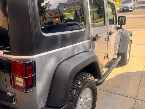 Used 2015 Jeep Wrangler Unlimited Sport w/ Quick Order Package 24S AWD/4WD image 4