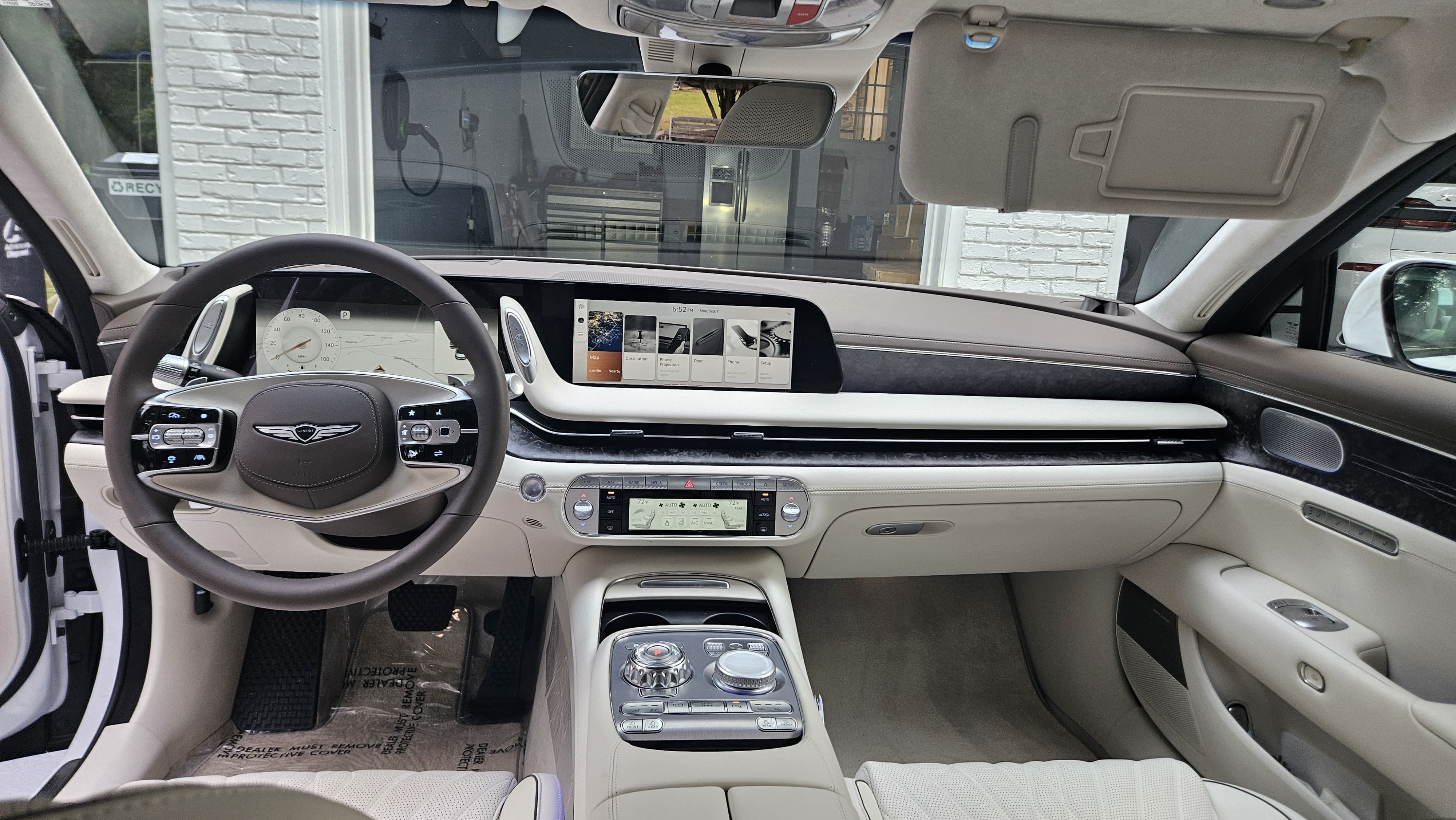 Used 2025 Genesis G90 3.5T AWD/4WD image 13