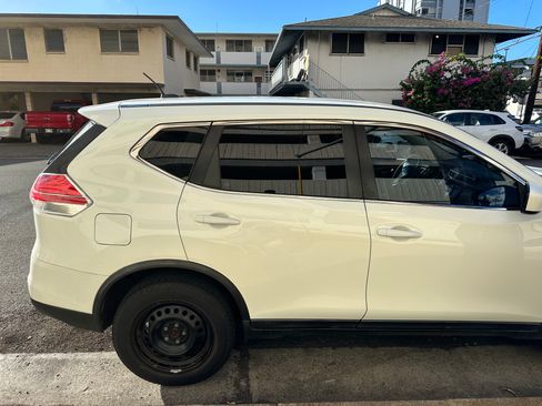 Used 2016 Nissan Rogue S image 9