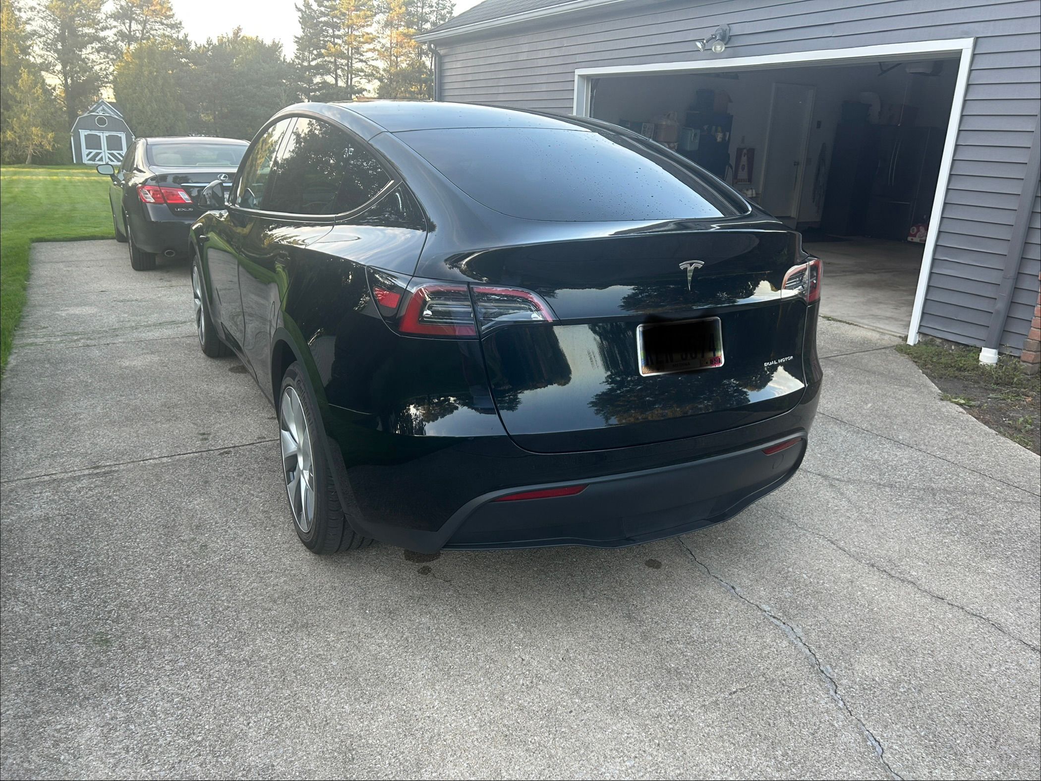 Used 2023 Tesla Model Y Long Range AWD/4WD image 4
