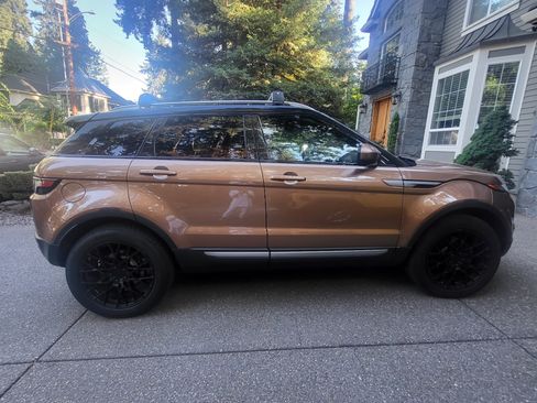 Used 2014 Land Rover Range Rover Evoque Pure Premium image 18