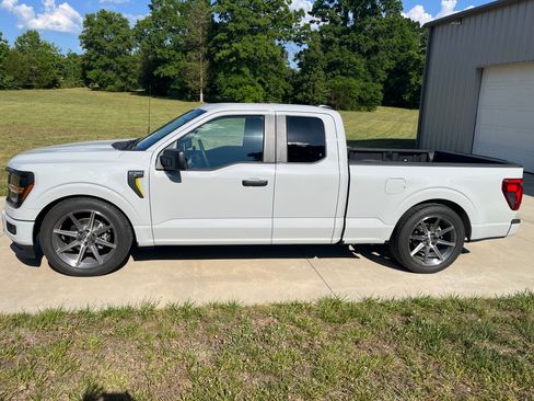Used 2024 Ford F150 STX AWD/4WD image 5