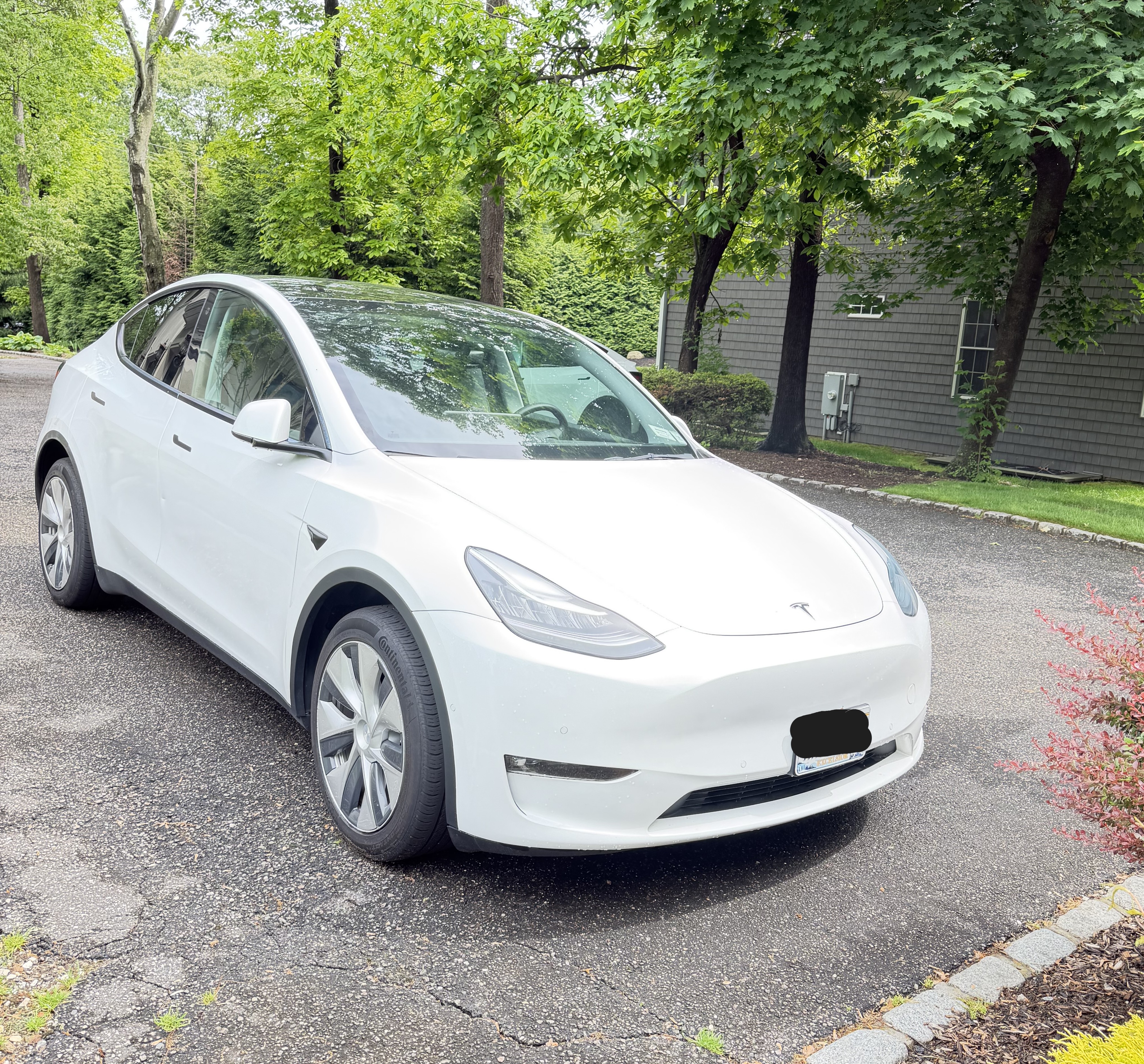 Used 2021 Tesla Model Y Long Range AWD/4WD image 1