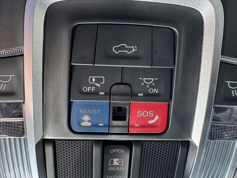 Used 2019 RAM 2500 Laramie image 27