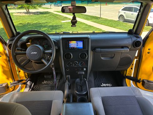 Used 2008 Jeep Wrangler Unlimited X AWD/4WD image 10