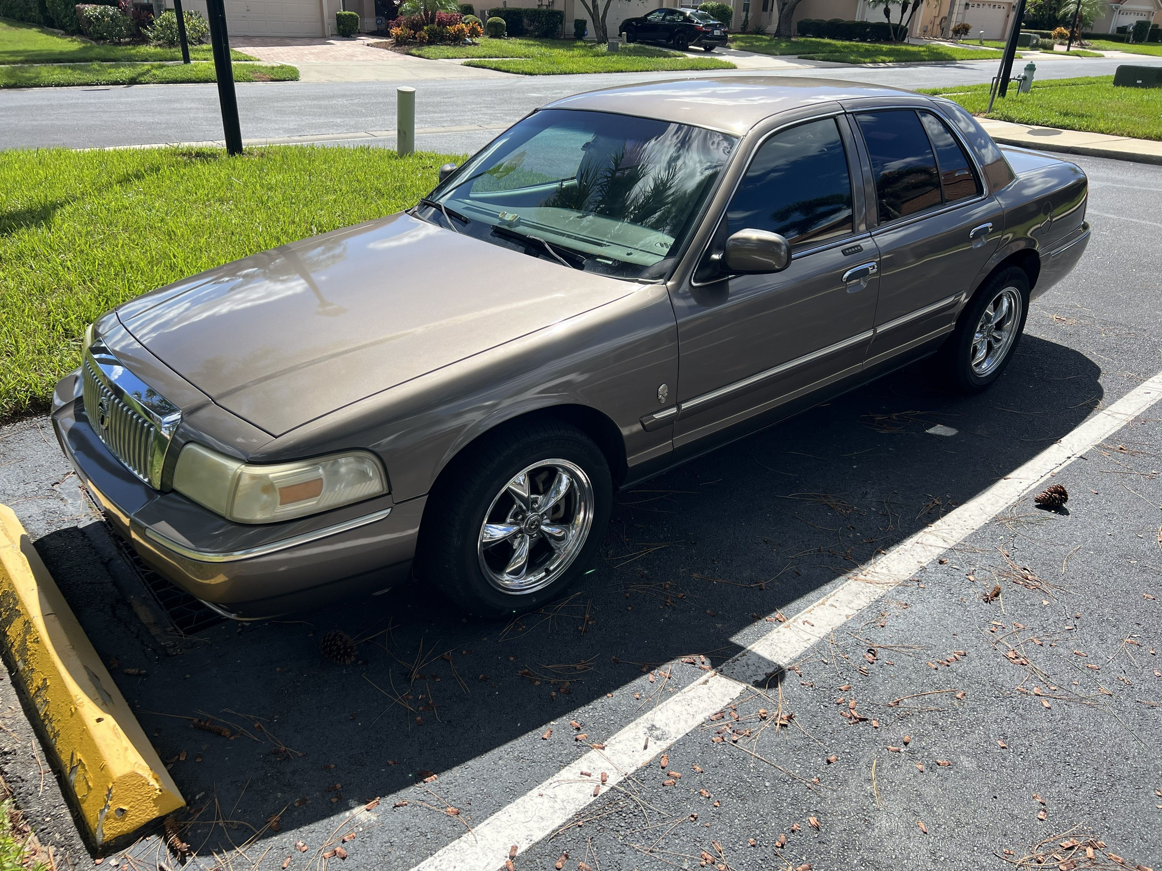 Used 2006 Mercury Grand Marquis LS RWD image 1