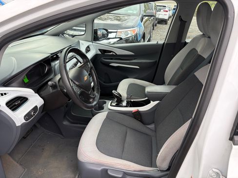 Used 2017 Chevrolet Bolt LT image 9