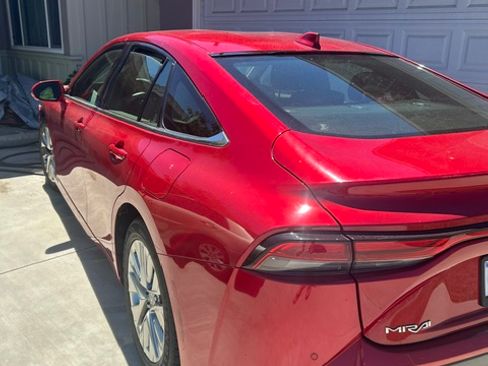 Used 2022 Toyota Mirai w/ Advanced Technology Package RWD image 8