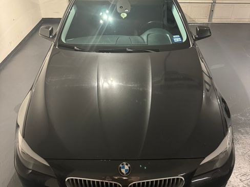 Used 2011 BMW 550i Sedan image 4