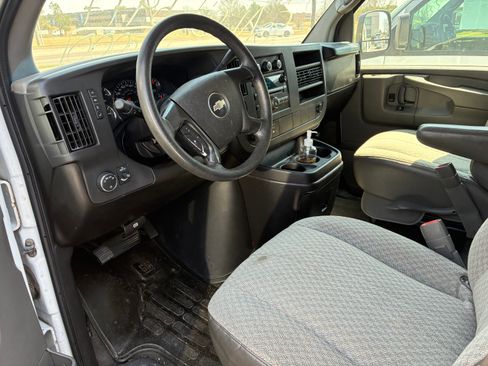 Used 2008 Chevrolet Express 3500 Passenger w/ LT Preferred Equipment Group image 4